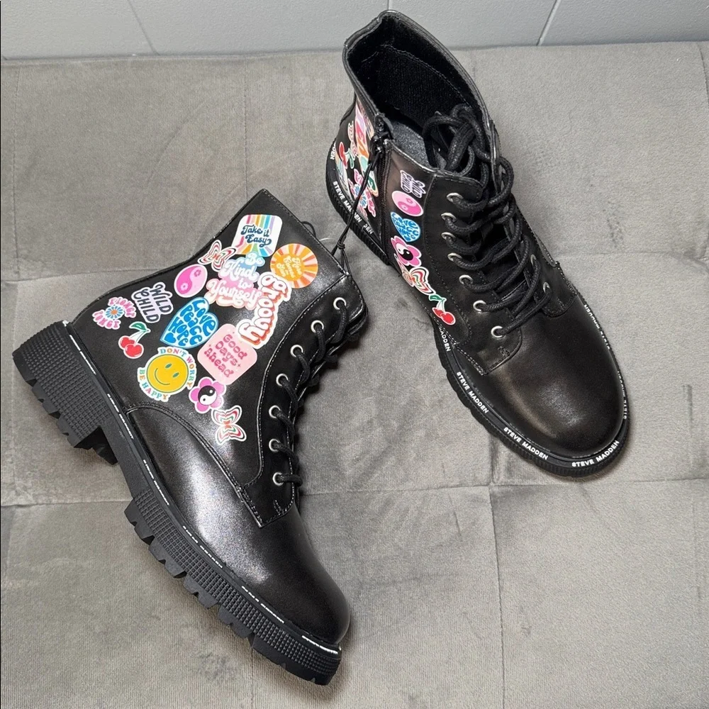 Steve Madden Black Boot Colorful Sticker Images Lug Sole Faux Leather Size 4